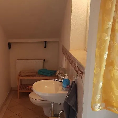 Hoffmann Grossdeuben Mit 2 Schlafzimmern Dg Apartment Bohlen (Saxony)